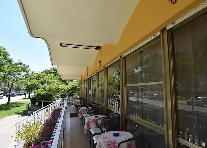 Milton Bellaria-Igea Marina